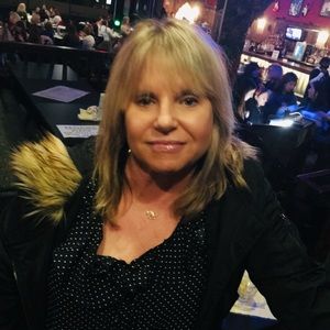 Meet your Posher, Dana